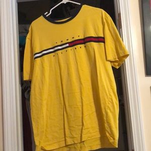 Tommy Hilfiger tee